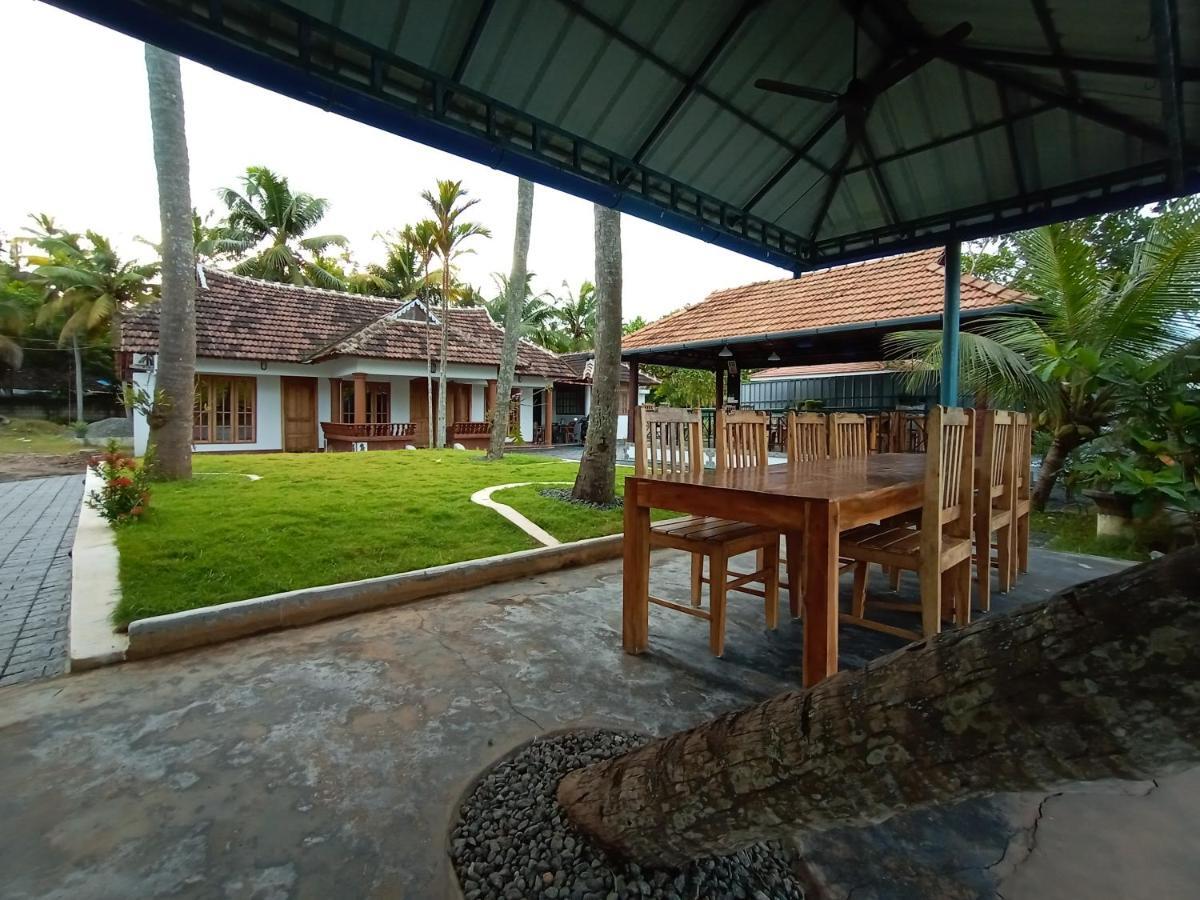 Breeze Backwater Homes Kochi Exterior foto